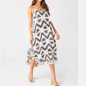 Brand new with tags Joie Hayworth Silk Midi Dress. Size small. 100% silk.